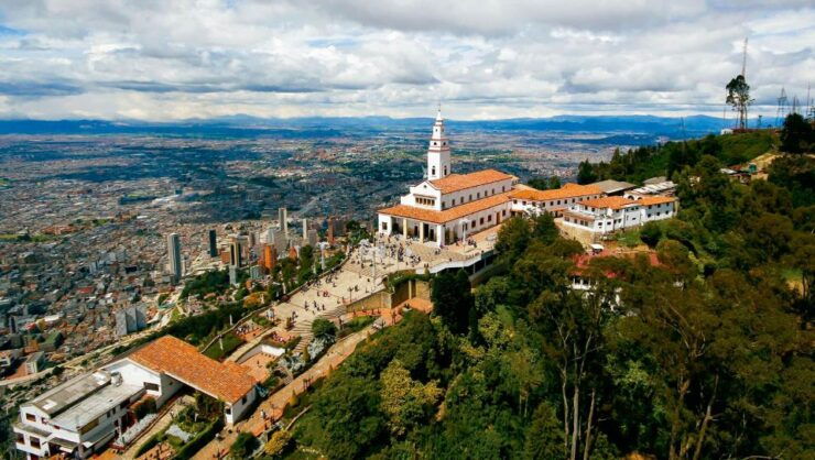 From Bogota: Private 1-Way Transfer to Mount Montserrate - Good To Know