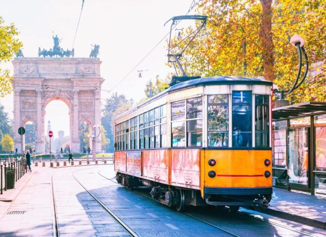 From Bologna: Milan Guided Walking Tour With Train Tickets - Itinerary