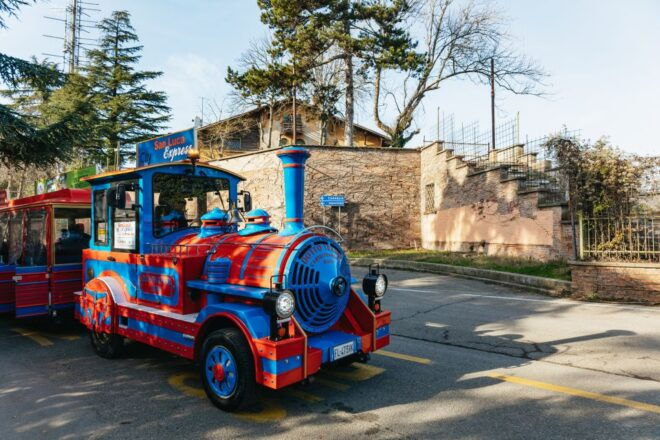 From Bologna: Roundtrip San Luca Train Ticket & Food Tasting - Customer Reviews