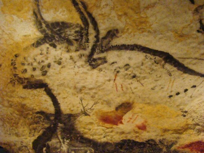 From Bordeaux: Lascaux and Dordogne Valley Private Tour - Les Eyzies-de-Tayac