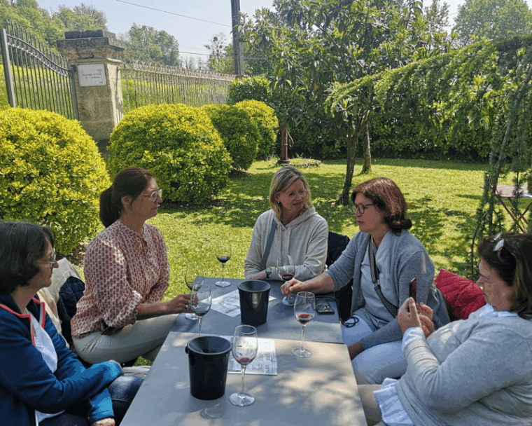 From Bordeaux: Saint-Émilion Half-Day Tour With Wine Tasting - Exploring Saint-Émilion