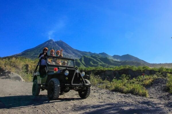 FROM BOROBUDUR: YOGYAKARTA DAY TOURS WITH CAR DRIVER HIRE - Important Items to Bring