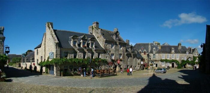 From Brest: Locronan Christmas Market and Douarmenez Tour - Important Information for Tour Participants