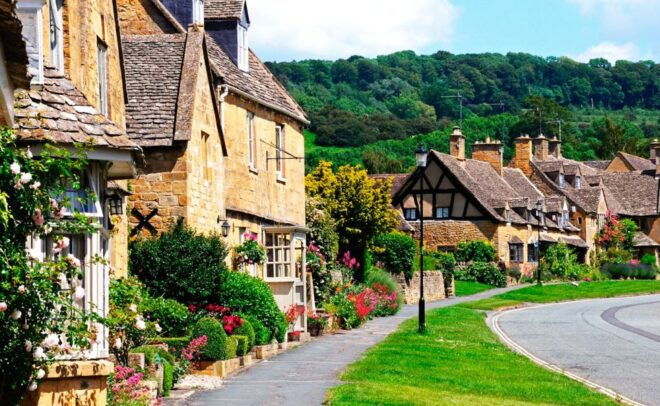 From Brighton: Stratford-upon-Avon & The Cotswolds Day Trip - Full Description
