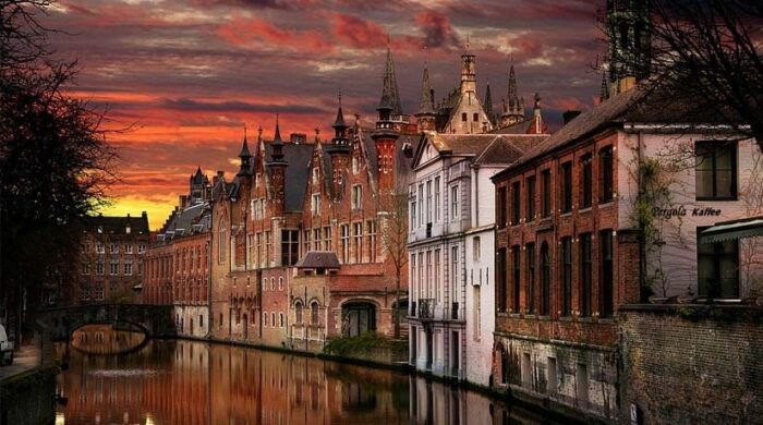 From Brussels: Bruges Day Trip with Boat Tour Option (ES) - Final Thoughts: Who Will Love This Tour?