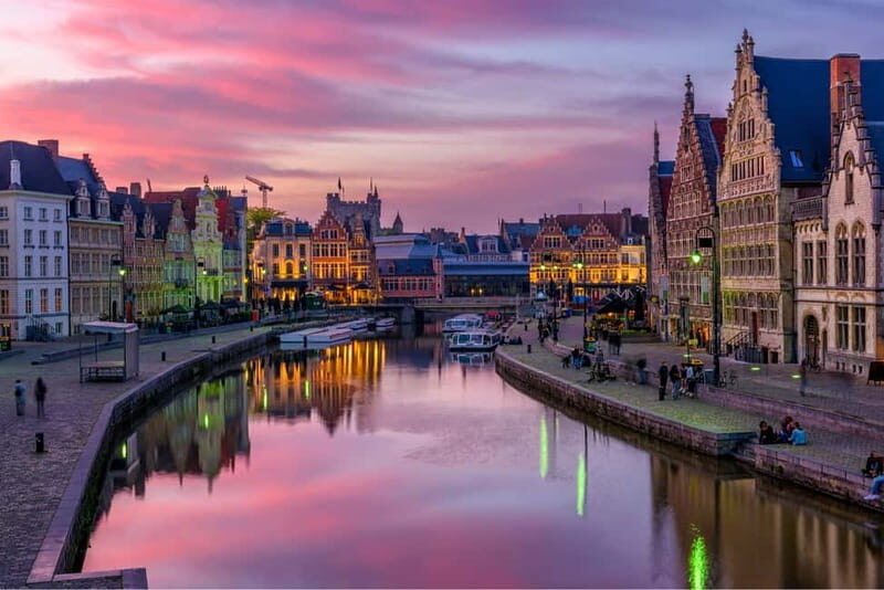 From Brussels: Day Trip to Ghent with Atomium in English - Market and Food Scene