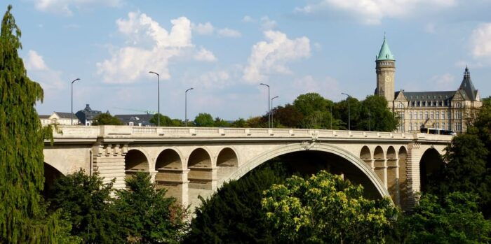 From Brussels: Luxembourg City Day Trip with Private Guide - Authentic Experiences & Traveler Feedback