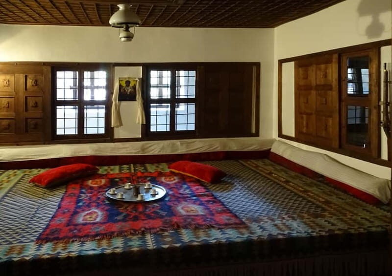 From Bucharest: Private Tour to Veliko Tarnovo and Arbanasi - Practical Details and What to Bring