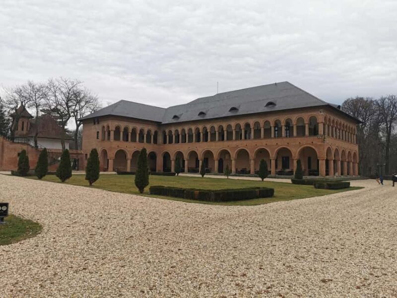 From Bucharest: Snagov Monastery & Mogosoaia Palace day tour - FAQ