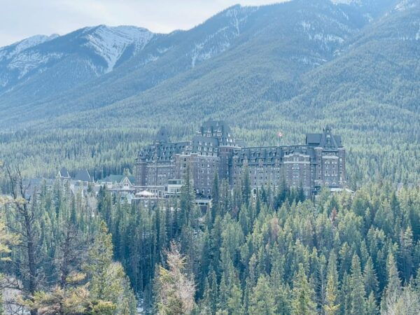 From Calgary: Banff, Moraine Lake and Lake Louise Tour - Frequently Asked Questions