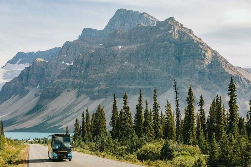 From Calgary: Banff Tour with Gondola & Lake Cruise - Lake Minnewanka Cruise