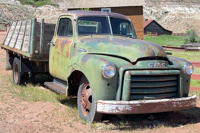 From Calgary: Private Tour to Royal Tyrrell Museum & Drumheller - FAQ