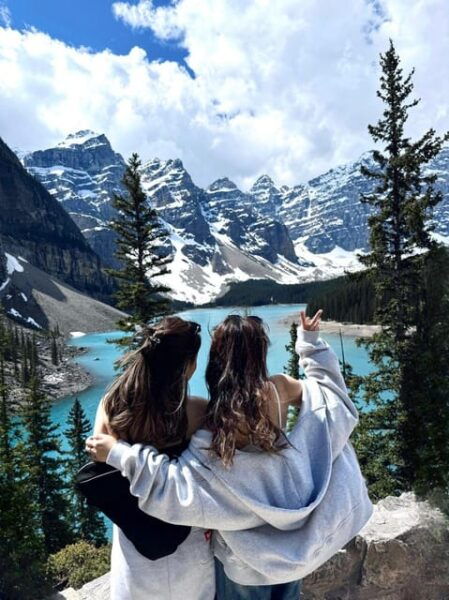 From Calgary: Sunrise Adventure Moranie Lake & Lake Louise - What to Expect