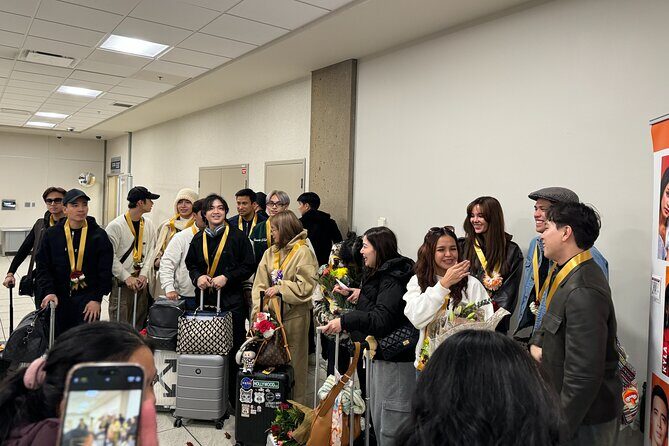 From Calgary YYC Airport: Hassle-free Private Transfer to Banff. - Who Should Book This Service?