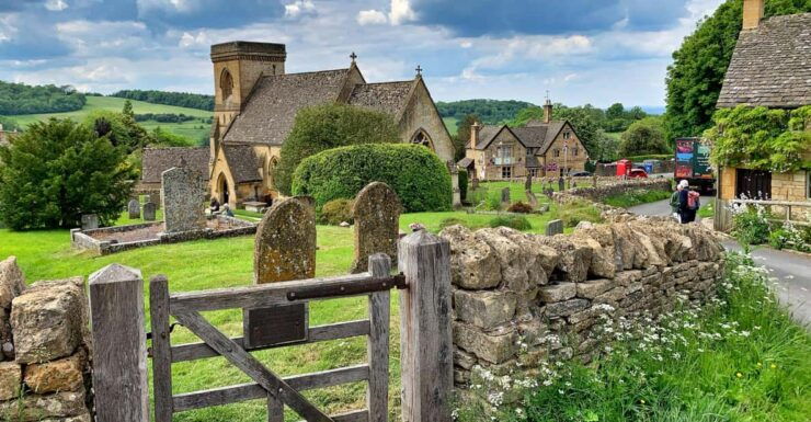 From Cambridge: Guided Day Tour to Stratford & the Cotswolds - Good To Know