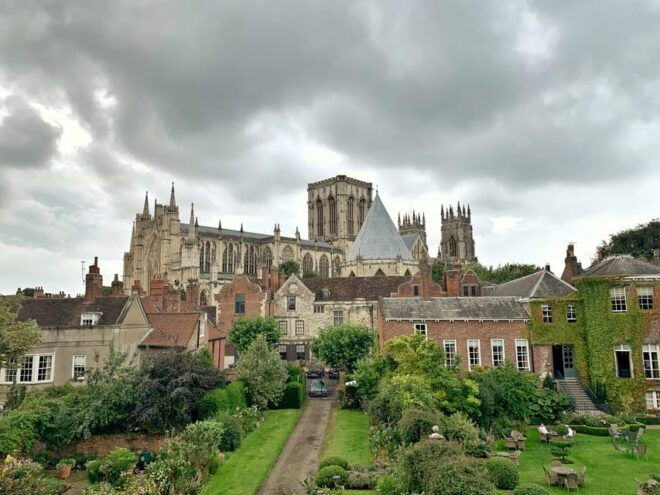 From Cambridge: Guided Day Tour to York - Group Experience