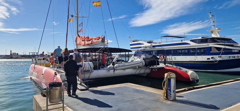 From Cambrils: catamaran 2h with drinks/bed balinese, swim. - An Overview of the Cambrils Catamaran Experience