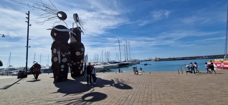 From Cambrils: catamaran 2h with drinks/bed balinese, swim. - FAQ