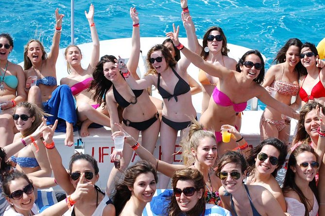 From Cancun: Adult-Only Cancun Party Cruise to Isla Mujeres - What to Expect