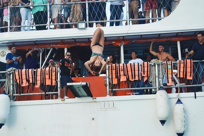 From Cancun to Isla Mujeres: Snorkeling and Dancing Catamaran Cruise With Lunch - Negative Experiences