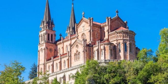 From Cangas De Onis: Lakes of Covadonga Guided Day Trip - Common Questions