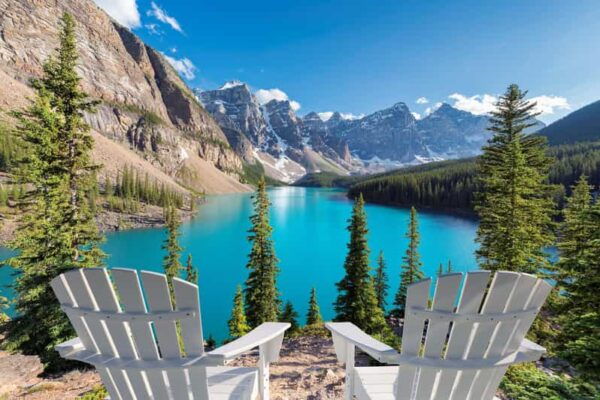 From Canmore: Lake Louise, Moraine Lake and Johnston Canyon - Evening in Banff Town