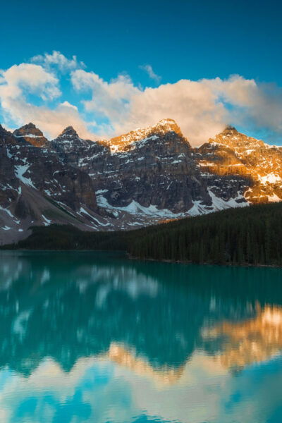 From Canmore: Sunrise Adventure Moraine Lake & Lake Louise - Sightseeing at Moraine Lake