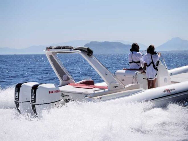 From Cannigione: La Maddalena Archipelago Luxury Dinghy Tour - Dinghy Details