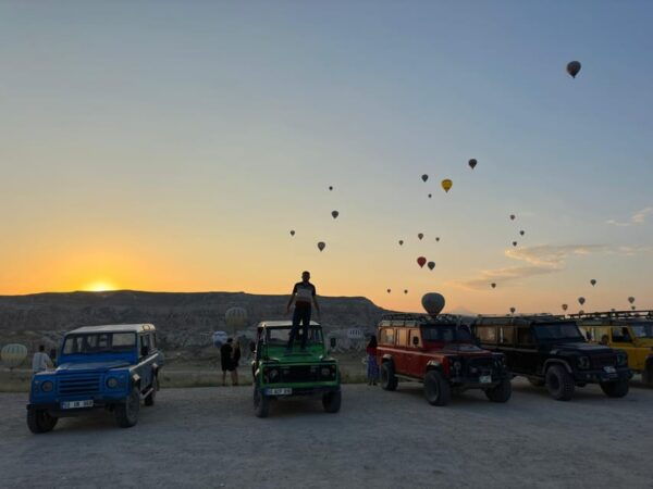 From Cappadocia: Sunrise, Sunset Jeep Safari Per Person - Language and Guiding Services