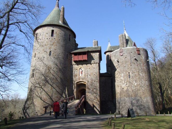 From Cardiff: Tour of Cardiff Bay and Vale of Glamorgan - Journey Through the Beautiful Vale of Glamorgan