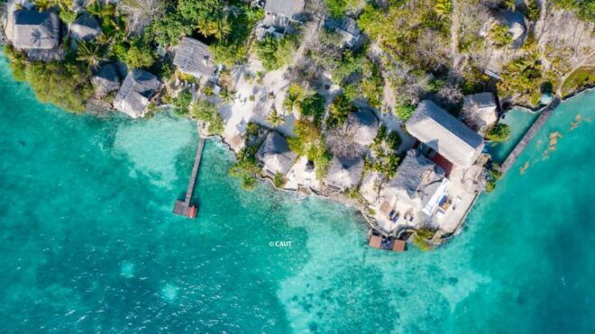 From Cartagena: Full-Day Boat Tour to Pirate Island - Island Lunch Options