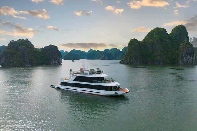 From Cat Ba Island Explore Lan Ha Bay with D'Charme Luxury Cruise - Who Is This Tour Best For?