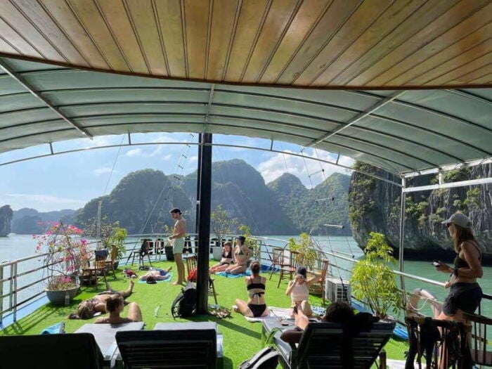 From Cat Ba: Lan Ha and Monkey Island Full Day Boat Trip - Encountering Monkeys on Monkey Island