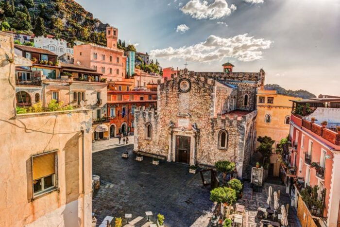 From Catania: Taormina, Isola Bella, and Castelmola Day Trip - Transportation and Accessibility
