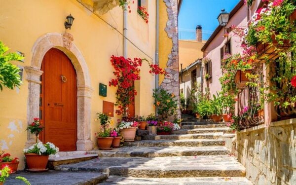 From Cefalù: Day Trip to Mount Etna and Taormina - Important Information