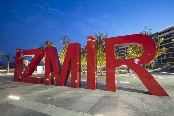 From Cesme: Private Izmir City & Agora Tour With Lunch - Experience Highlights