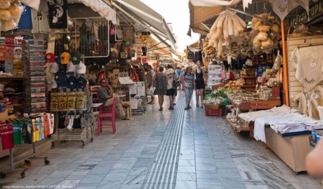 From Chania: CretAquarium, Heraklion City Tour - Experience