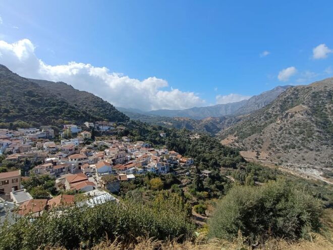 From Chania: Lake Kournas & Argiroupoli Springs Guided Tour - Exploring Ancient Lappa