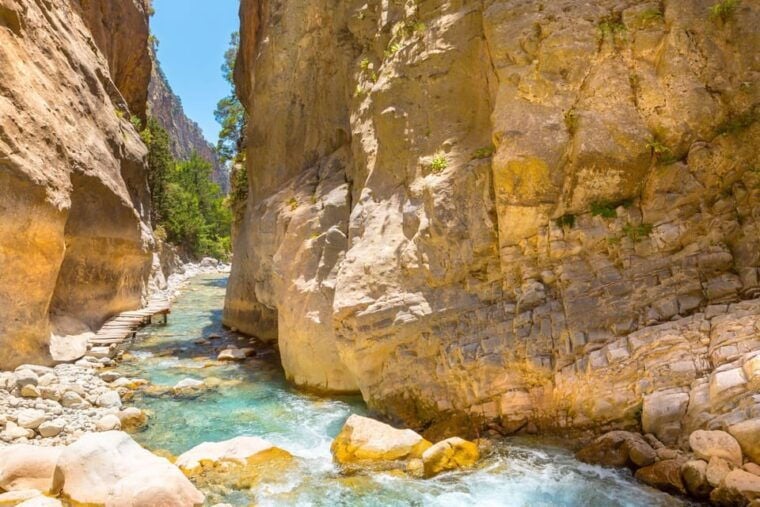 From Chania: Samaria Gorge with Professional Hiking Guide - Approaching the Gorge: What to Expect  