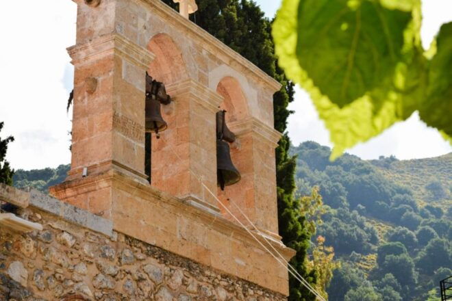 From Chania: Zeus Cave & Mountainous East Crete Day Tour - Tour Description