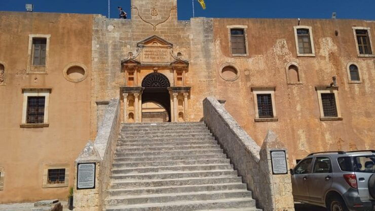 From Chania: Zorbas Beach, Agia Triada, Allies War Graves - Itinerary Highlights