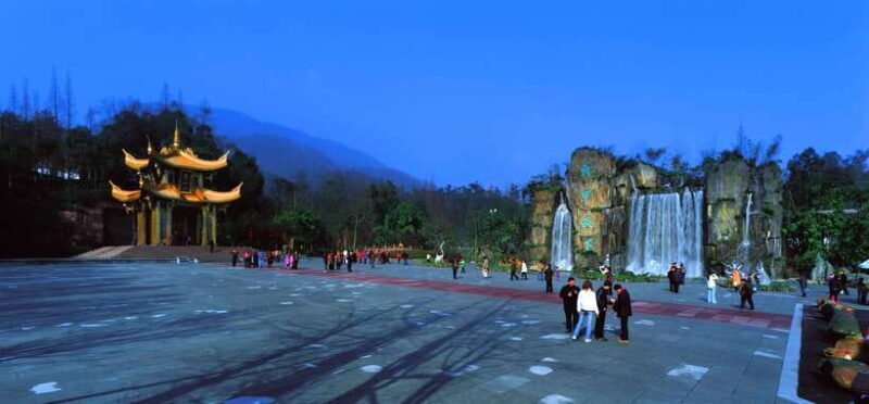 From Chengdu: Mount Emei Day Trip with Golden Summit Visit - Good To Know