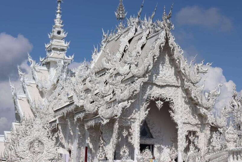 From Chiang Mai: Chiang Rai Temples, Black House, Long Neck - Good To Know