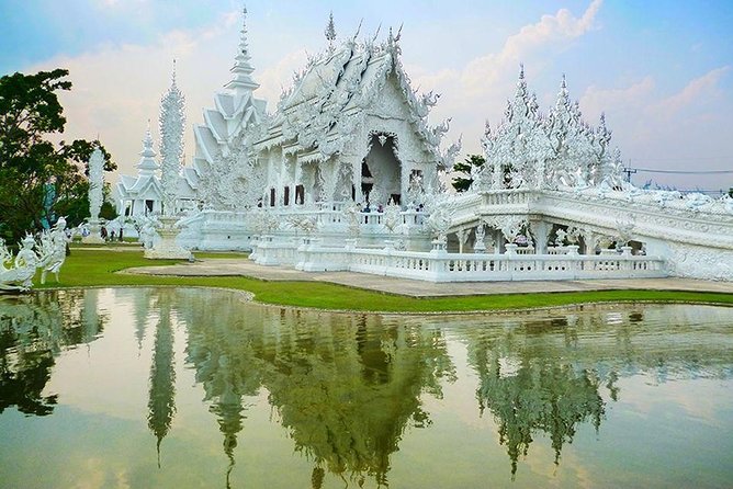 From Chiang Mai: White and Blue Temple & Golden Triangle Day Trip - Itinerary Overview