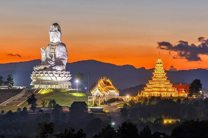 From Chiang Rai: 7 wonder Full-Day Tour and Thai Buffet lunch - FAQs