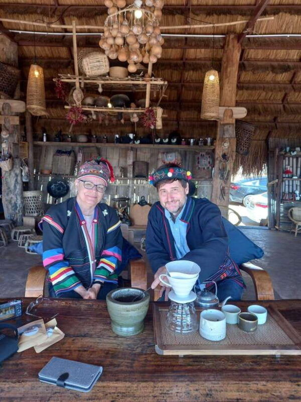 From Chiang Rai: Doi Chang Coffee Route & Temple Treasures - Exploring Sang Kaew Photiyan Temple and Wat Saeng Kaew Phothiyan