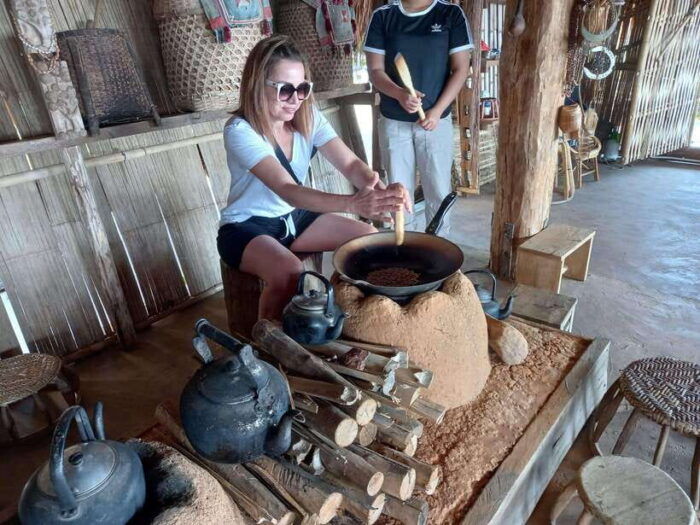 From Chiang Rai: Doi Chang Coffee Route & Temple Treasures - Relaxing at Lalita Café