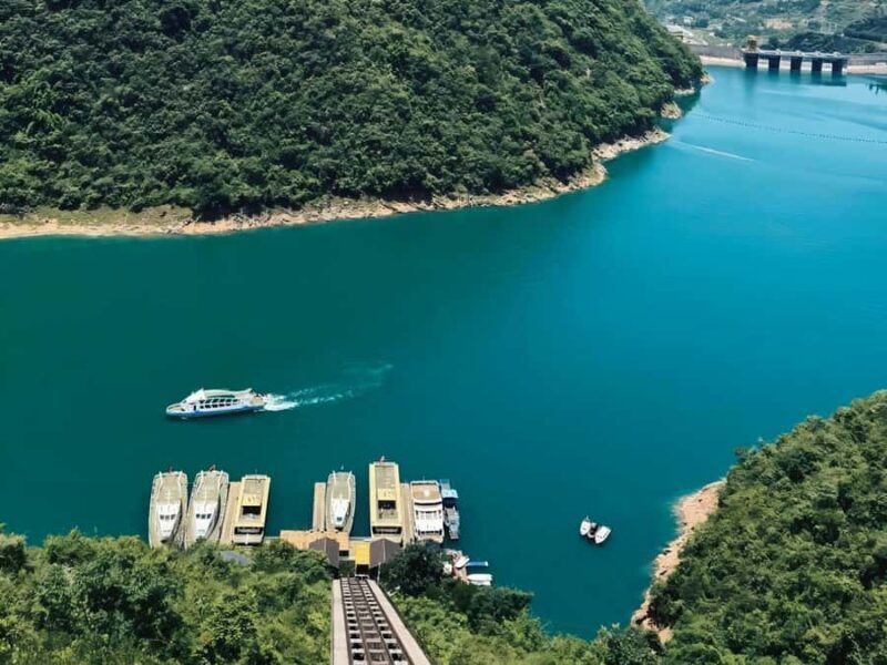 From Chongqing: Furong Cave & River Private Day Trip - Exploring the Highlights of the Furong Cave & River Trip