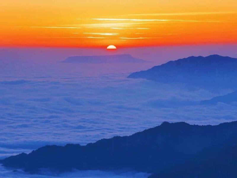 From Chongqing: Niubei Mountain 2-Day Small-Group Tour - Discovering Niubei Mountain: What You Can Expect