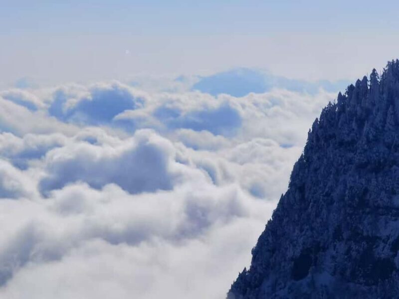 From Chongqing: Wawu Mountain 2-Day Winter Scenic Tour - Exploring Wawu Mountain: A Natural Wonderland in Winter